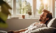 Entspannter Moment im Sonnenlicht | Enthärtungsanlage