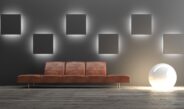 Dunkle Wand mit LED-Lichtelementen | Mooswand